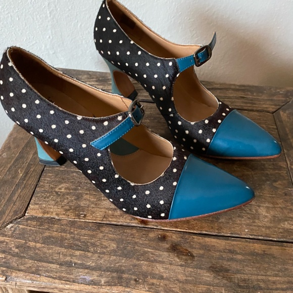 JOHN FLUEVOG Malala Pony Fur heels~size 8 1/2 - Picture 2 of 4